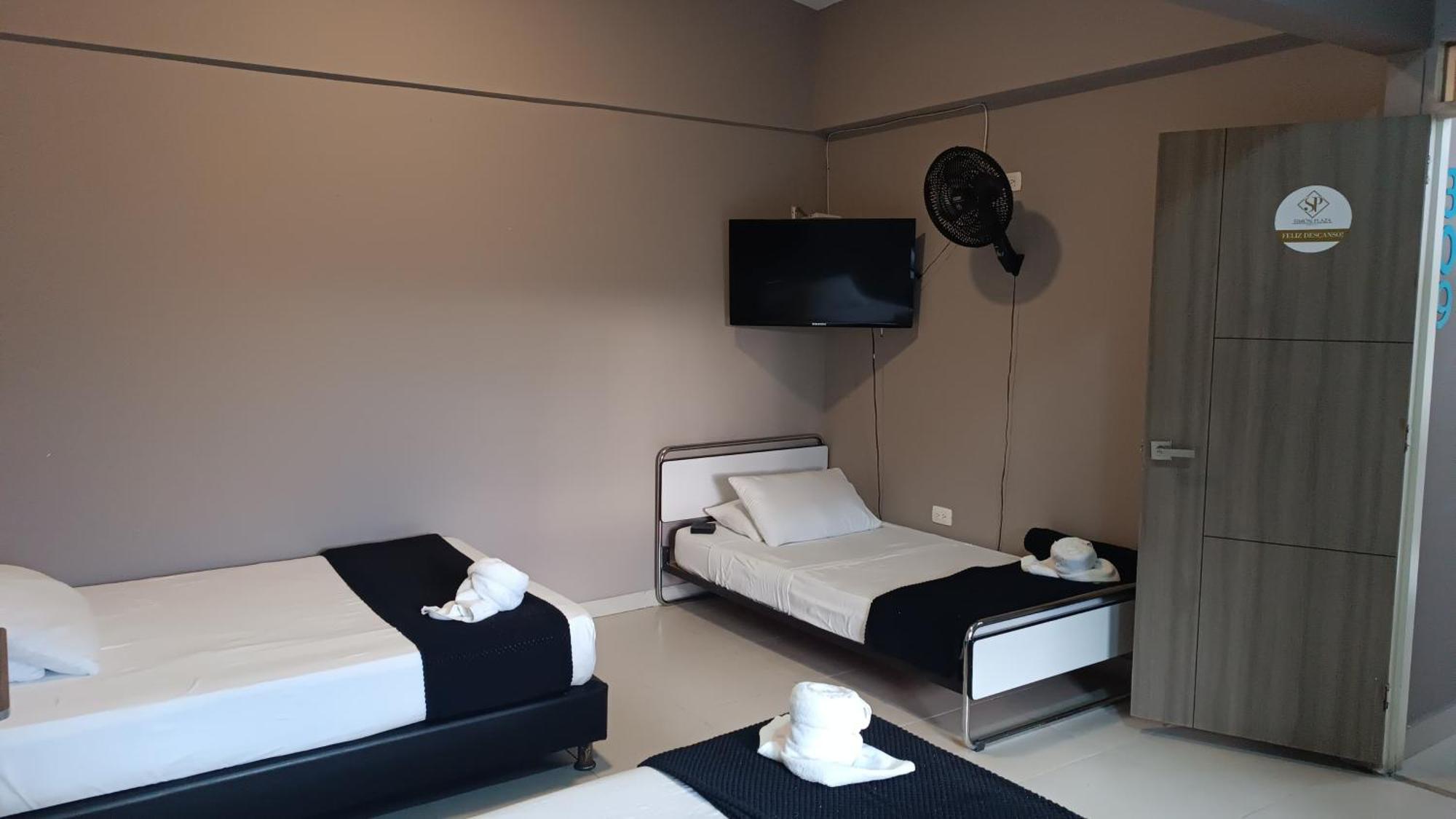 Hotel Simon Plaza Pereira Exterior photo